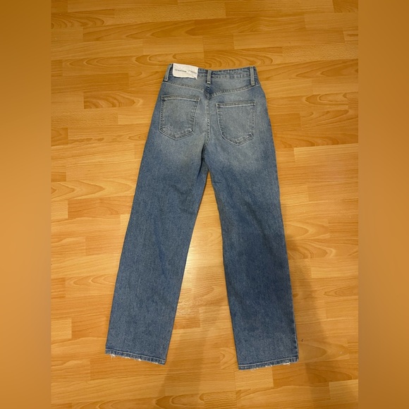 Light Wash Distressed High Rise Dad Jeans - Picture 4 of 4